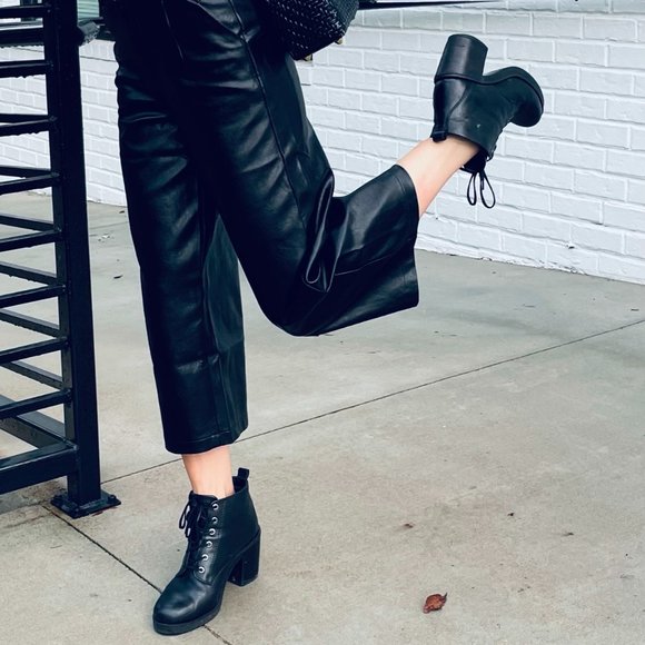 Pleather and Lace Trunk - Picture 8 of 8